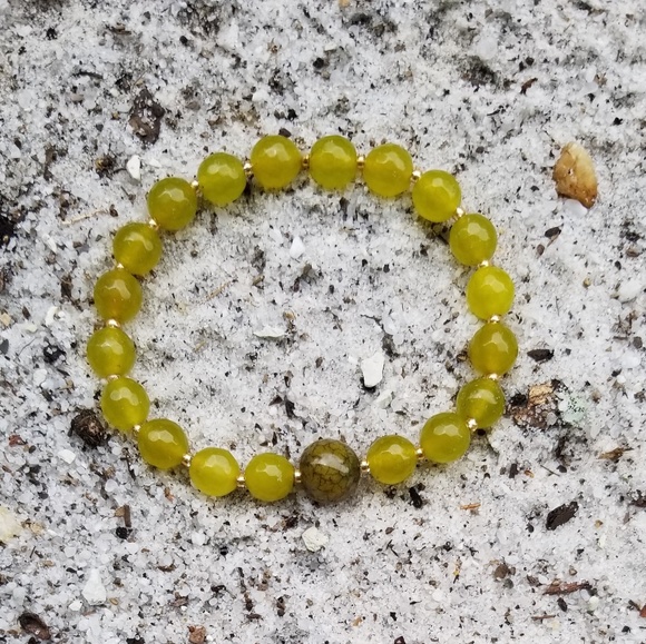 Green crystal beaded bracelet - Picture 2 of 3